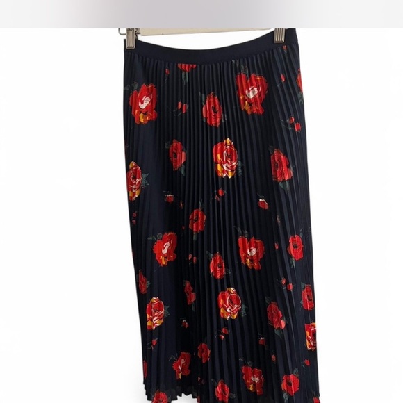 Babaton aritzia Red and Blue Pleated Pencil Midi Skirt - Picture 5 of 6